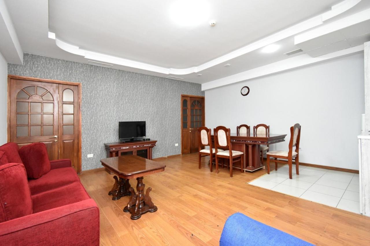 Armenak Apartments N20 Γιερεβάν Εξωτερικό φωτογραφία