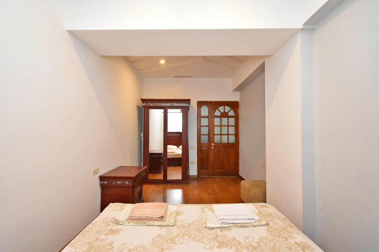 Armenak Apartments N20 Γιερεβάν Εξωτερικό φωτογραφία